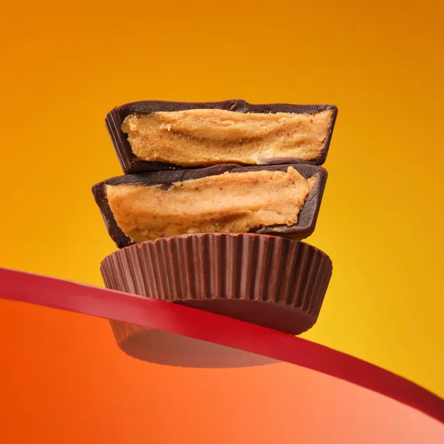 SkinnyDipped Milk Chocolate Peanut Butter Cups